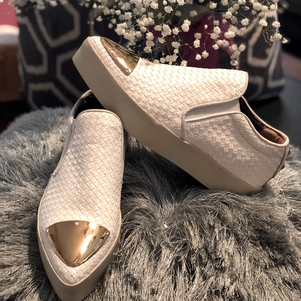 Alexander Smith Pointed metal toe leather slip on